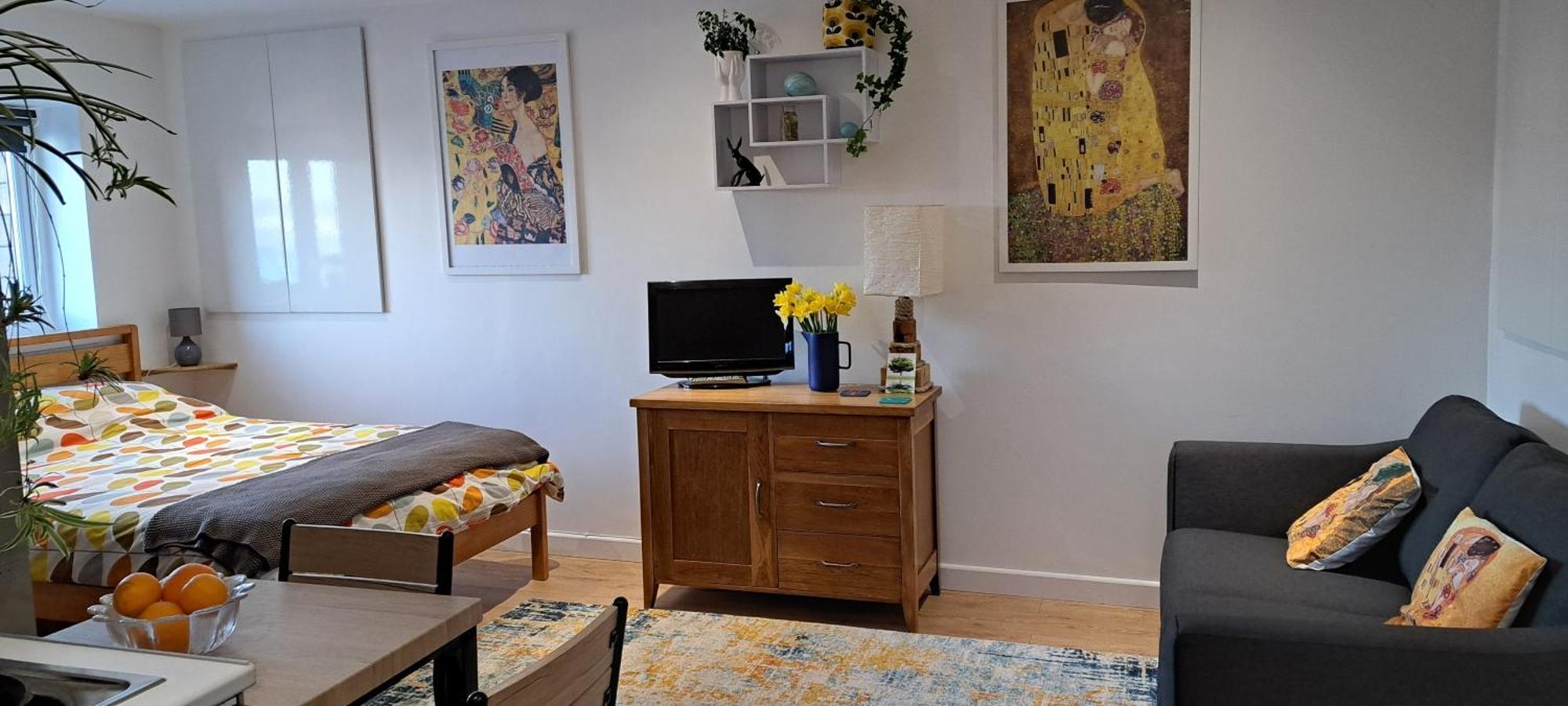 Modern Studio Apartment With Outstanding Views, Sleeps 2 Newlyn Buitenkant foto