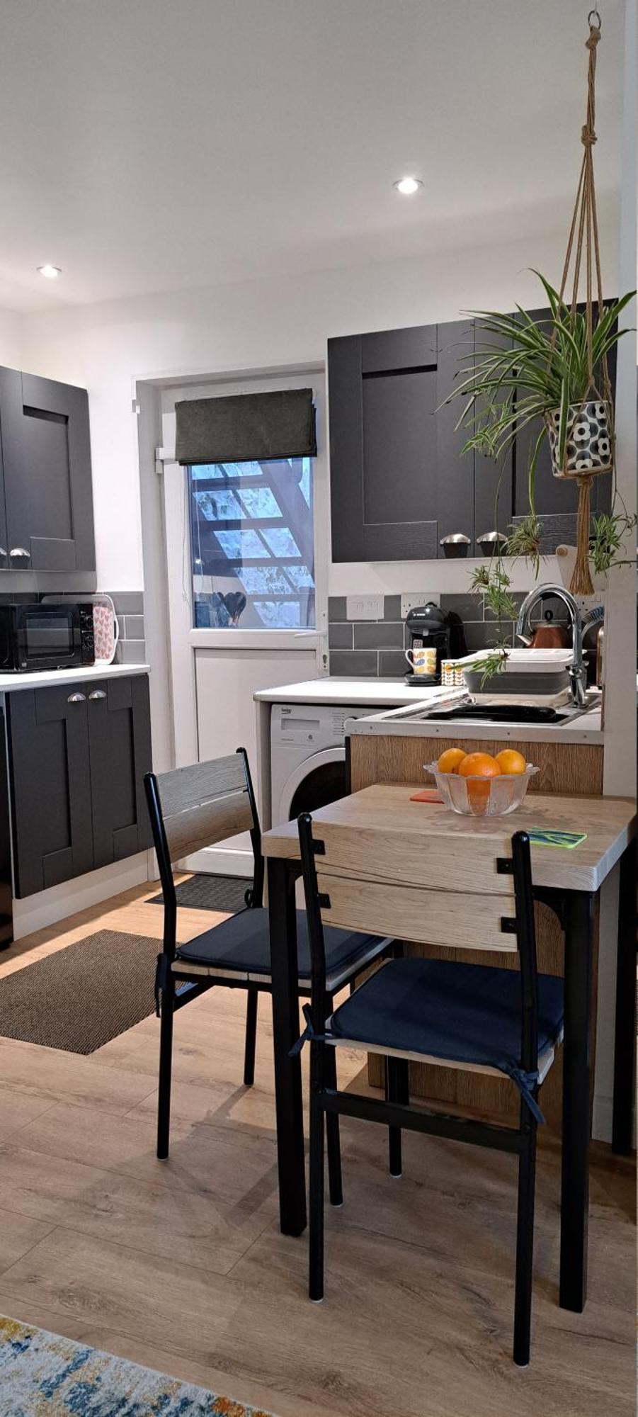 Modern Studio Apartment With Outstanding Views, Sleeps 2 Newlyn Buitenkant foto